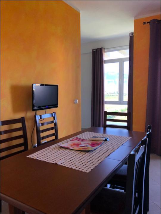 Rainbow Holiday Apartments วญอเรอ ภายนอก รูปภาพ