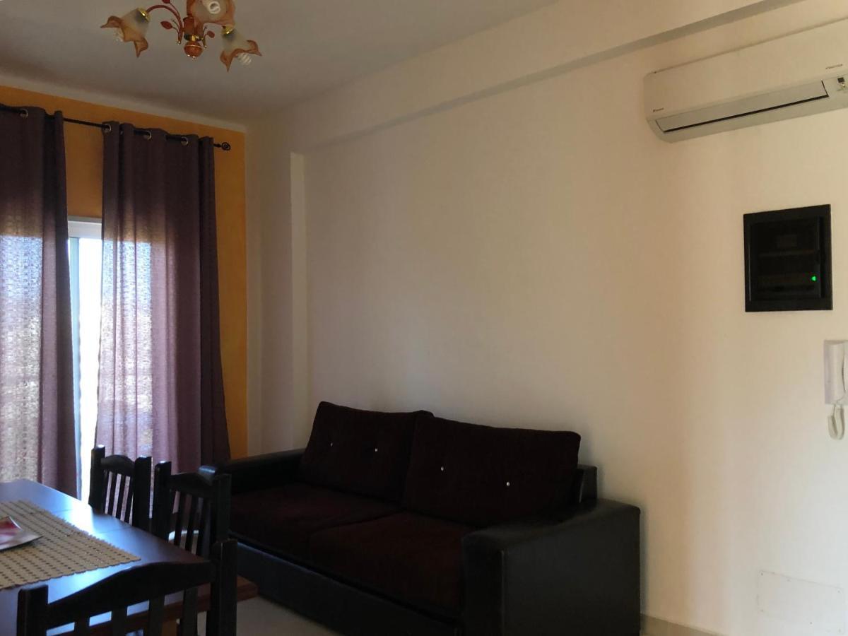 Rainbow Holiday Apartments วญอเรอ ภายนอก รูปภาพ