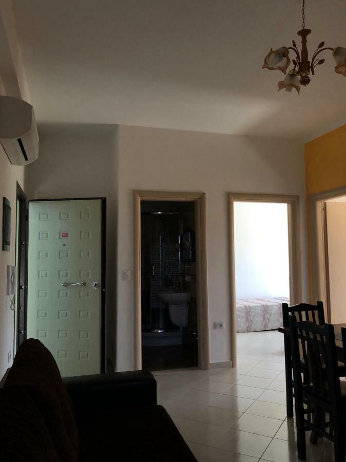 Rainbow Holiday Apartments วญอเรอ ภายนอก รูปภาพ